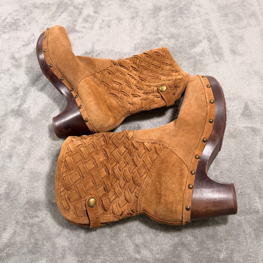 UGG Lynnea Clog Boots Womens 8 Chestnut Brown Suede Woven Studded 3361 - Picture 7 of 9